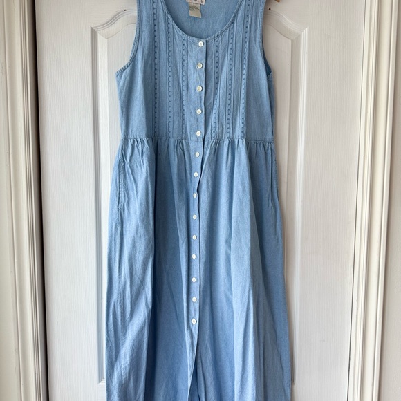 Dresses & Skirts - Vintage Denim Sleeveless Button-Down Dress